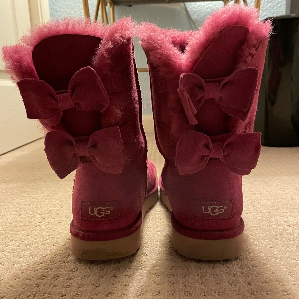 Pink Bailey Bow Uggs Size 7